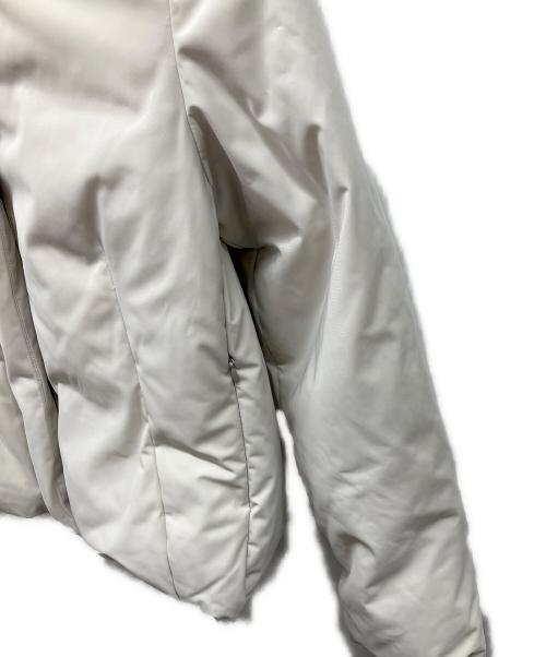 UNTITLED（アンタイトル）UNTITLED (アンタイトル) ダウンジャケット ホワイト サイズ:Mの古着・服飾アイテム