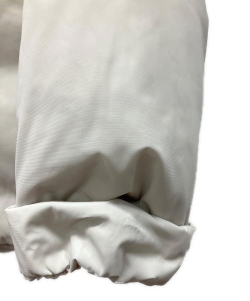 UNTITLED（アンタイトル）UNTITLED (アンタイトル) ダウンジャケット ホワイト サイズ:Mの古着・服飾アイテム