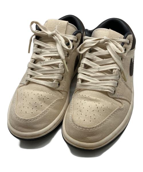 NIKE（ナイキ）NIKE (ナイキ) スニーカー ベージュ サイズ:24cmの古着・服飾アイテム