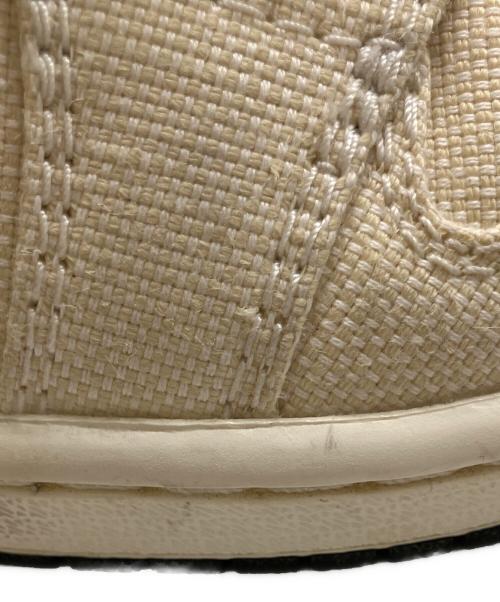 NIKE（ナイキ）NIKE (ナイキ) スニーカー ベージュ サイズ:24cmの古着・服飾アイテム