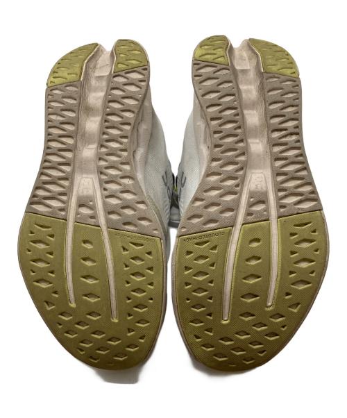 on（オン）on (オン) ローカットスニーカー ホワイト サイズ:24.5cmの古着・服飾アイテム