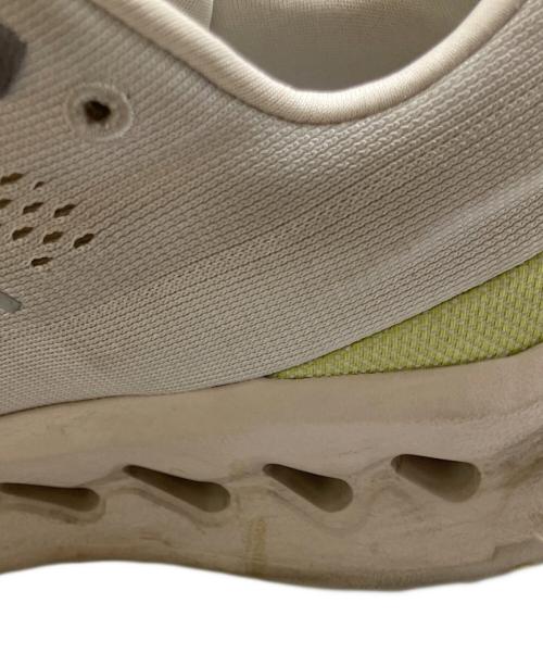 on（オン）on (オン) ローカットスニーカー ホワイト サイズ:24.5cmの古着・服飾アイテム