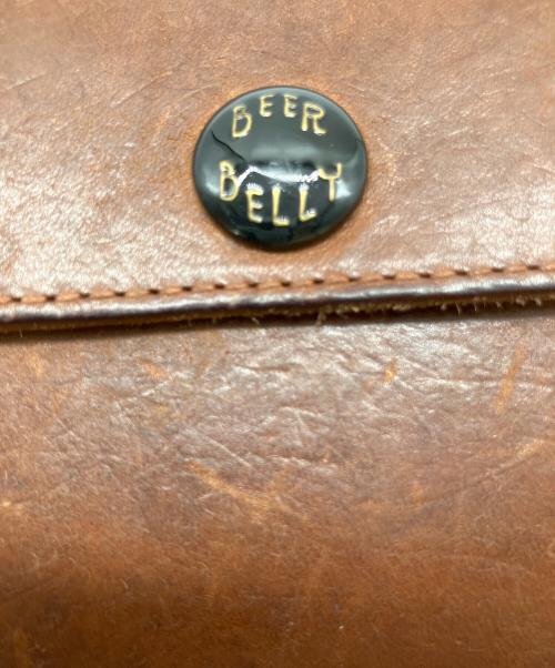 BEER BELLY（ビアベリー）BEER BELLY (ビアベリー) 2つ折り財布 ブラウンの古着・服飾アイテム