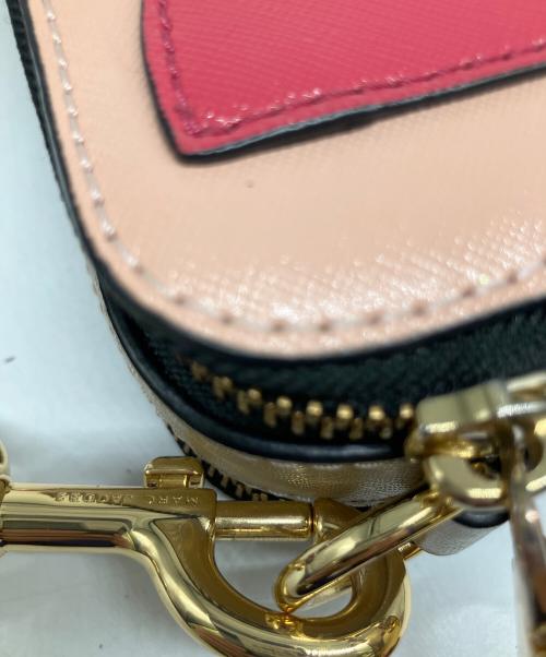 MARC JACOBS（マークジェイコブズ）MARC JACOBS (マークジェイコブズ) ショルダーバッグ ピンク×ベージュ×ボルドーの古着・服飾アイテム