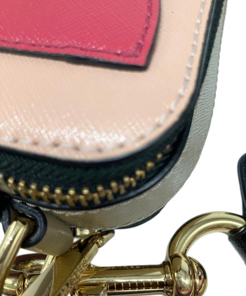 MARC JACOBS（マークジェイコブズ）MARC JACOBS (マークジェイコブズ) ショルダーバッグ ピンク×ベージュ×ボルドーの古着・服飾アイテム