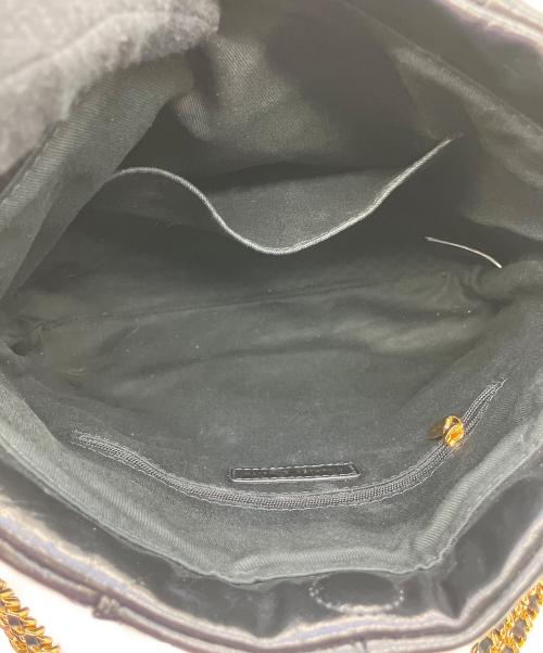 CHARLES & KEITH（チャールズアンドキース）CHARLES & KEITH (チャールズアンドキース) チェーンショルダーバッグ ブラック×ゴールドの古着・服飾アイテム