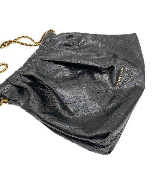 CHARLES & KEITH（チャールズアンドキース）CHARLES & KEITH (チャールズアンドキース) チェーンショルダーバッグ ブラック×ゴールドの古着・服飾アイテム