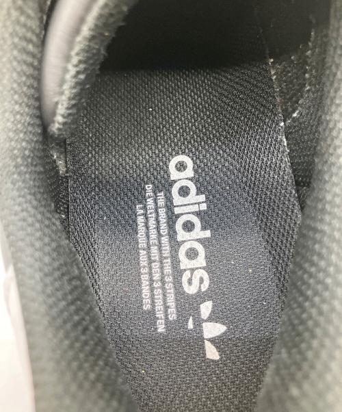 adidas（アディダス）adidas (アディダス) スニーカー ホワイト×ブラック サイズ:25cmの古着・服飾アイテム