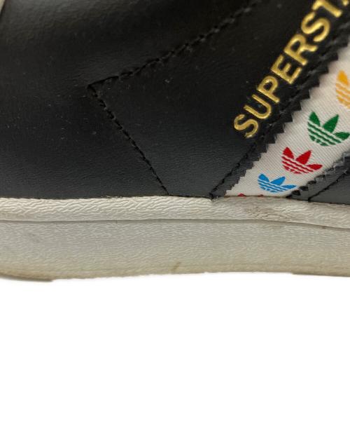 adidas（アディダス）adidas (アディダス) スニーカー ホワイト×ブラック サイズ:25cmの古着・服飾アイテム