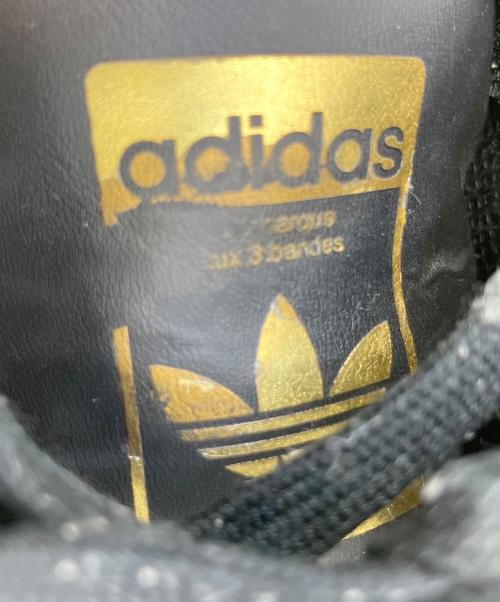 adidas（アディダス）adidas (アディダス) スニーカー ホワイト×ブラック サイズ:25cmの古着・服飾アイテム