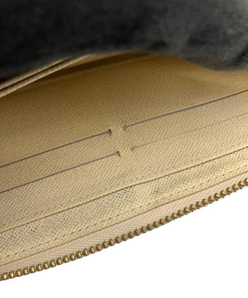 LOUIS VUITTON（ルイ ヴィトン）LOUIS VUITTON (ルイ ヴィトン) ラウンドファスナー財布 ホワイトの古着・服飾アイテム