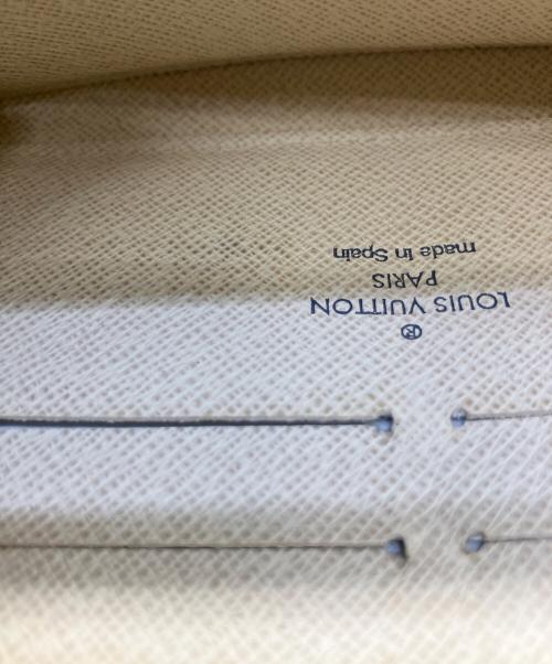 LOUIS VUITTON（ルイ ヴィトン）LOUIS VUITTON (ルイ ヴィトン) ラウンドファスナー財布 ホワイトの古着・服飾アイテム