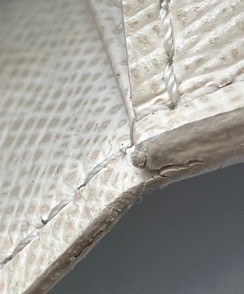 LOUIS VUITTON（ルイ ヴィトン）LOUIS VUITTON (ルイ ヴィトン) 長財布 ホワイトの古着・服飾アイテム