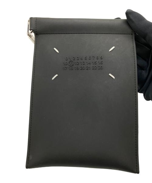 Maison Margiela（メゾンマルジェラ）Maison Margiela (メゾンマルジェラ) 携帯ポーチ ブラック×ホワイトの古着・服飾アイテム