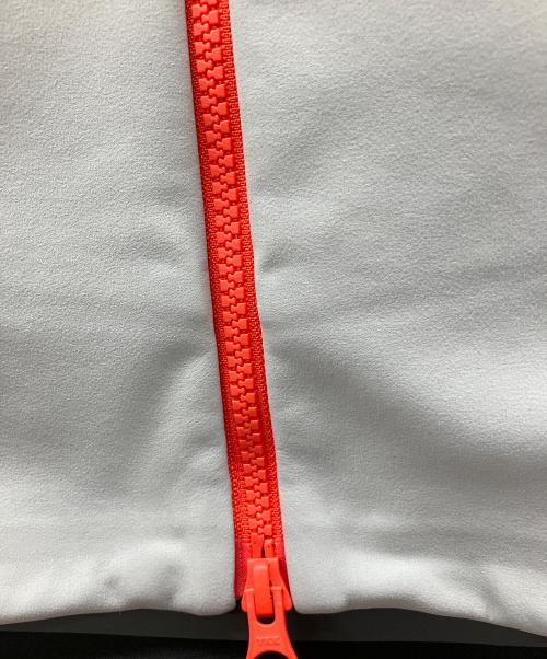 MAMMUT（マムート）MAMMUT (マムート) フーデッドジャケット グレー×オレンジ サイズ:M　　　　　　　　の古着・服飾アイテム