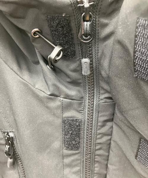 TIGHTBOOTH PRODUCTION（タイトブースプロダクション）TIGHTBOOTH PRODUCTION (タイトブースプロダクション) HOODED TACTICAL JACKET ブラック サイズ:XLの古着・服飾アイテム