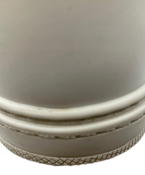 JIMMY CHOO（ジミーチュウ）JIMMY CHOO (ジミーチュウ) スタッズスリッポン ホワイト サイズ:41の古着・服飾アイテム