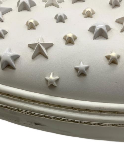 JIMMY CHOO（ジミーチュウ）JIMMY CHOO (ジミーチュウ) スタッズスリッポン ホワイト サイズ:41の古着・服飾アイテム