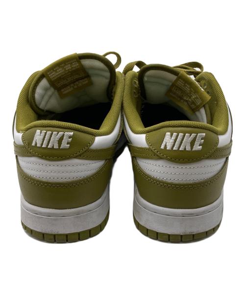 NIKE（ナイキ）NIKE (ナイキ) スニーカー ホワイト×オリーブ サイズ:28cmの古着・服飾アイテム
