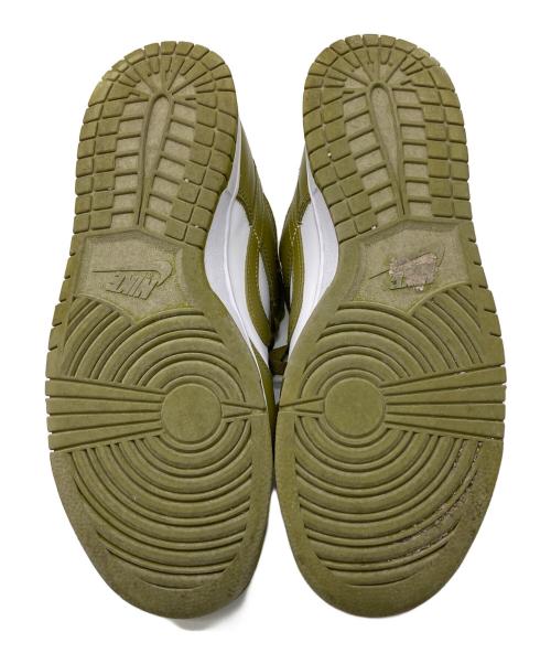 NIKE（ナイキ）NIKE (ナイキ) スニーカー ホワイト×オリーブ サイズ:28cmの古着・服飾アイテム