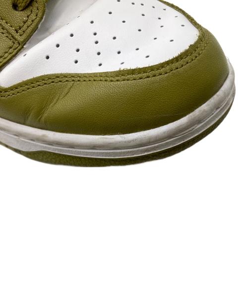NIKE（ナイキ）NIKE (ナイキ) スニーカー ホワイト×オリーブ サイズ:28cmの古着・服飾アイテム