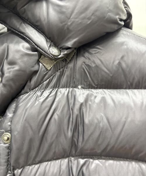 MONCLER（モンクレール）MONCLER (モンクレール) ダウンコート グレー×グリーン サイズ:3の古着・服飾アイテム