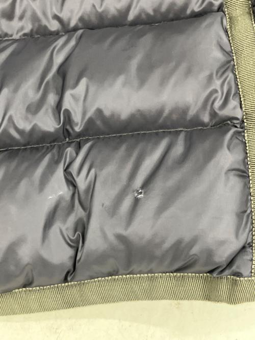 MONCLER（モンクレール）MONCLER (モンクレール) ダウンコート グレー×グリーン サイズ:3の古着・服飾アイテム
