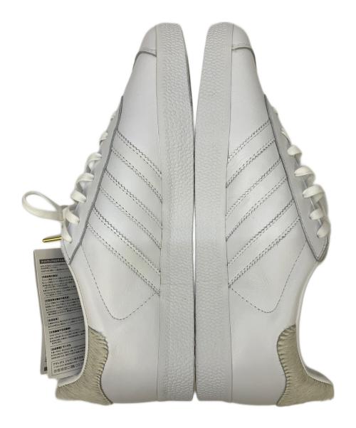 adidas（アディダス）adidas (アディダス) スニーカー ホワイト サイズ:28の古着・服飾アイテム