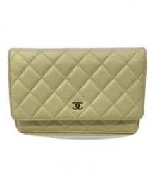 CHANEL（シャネル）の古着「マトラッセ　チェーンウォレット」｜イエロー