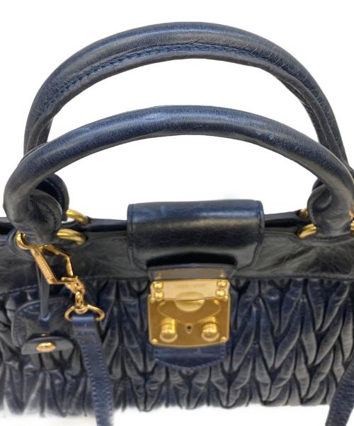 MIU MIU（ミュウミュウ）MIU MIU (ミュウミュウ) 2WAYバッグ ネイビーの古着・服飾アイテム