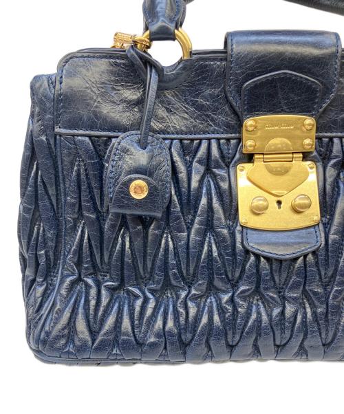 MIU MIU（ミュウミュウ）MIU MIU (ミュウミュウ) 2WAYバッグ ネイビーの古着・服飾アイテム