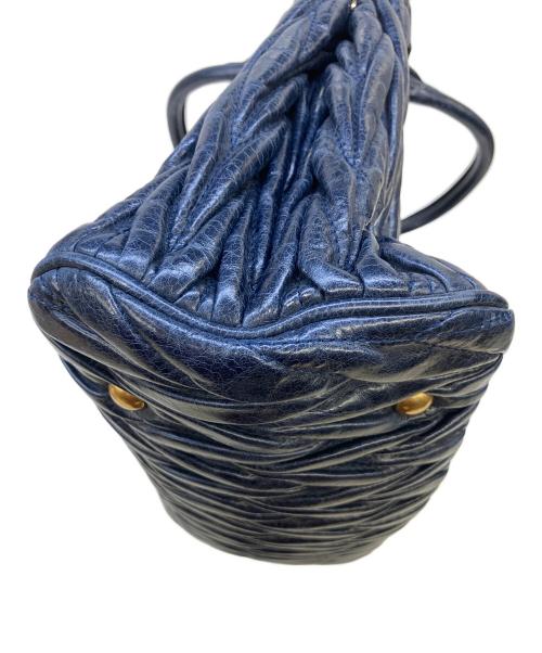 MIU MIU（ミュウミュウ）MIU MIU (ミュウミュウ) 2WAYバッグ ネイビーの古着・服飾アイテム