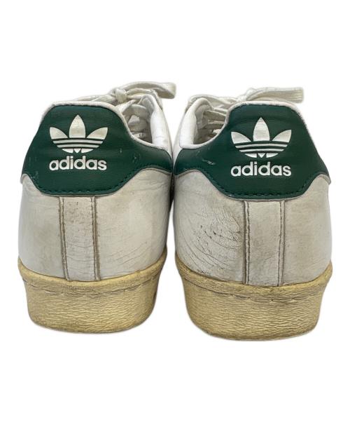 adidas（アディダス）adidas (アディダス) スニーカー ホワイト×グリーン サイズ:27.5cmの古着・服飾アイテム