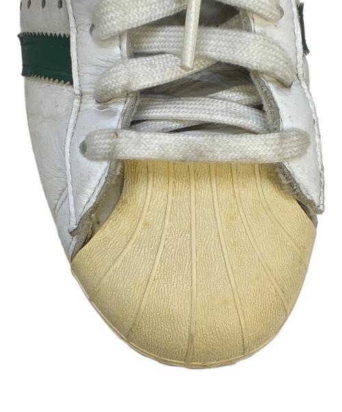 adidas（アディダス）adidas (アディダス) スニーカー ホワイト×グリーン サイズ:27.5cmの古着・服飾アイテム