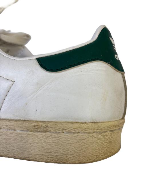 adidas（アディダス）adidas (アディダス) スニーカー ホワイト×グリーン サイズ:27.5cmの古着・服飾アイテム