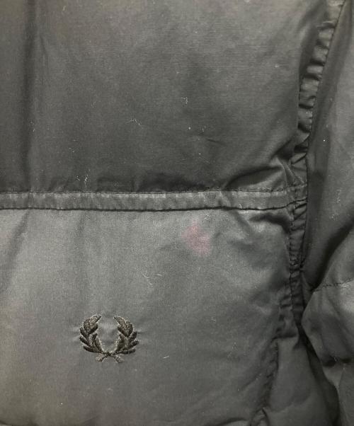 FRED PERRY（フレッドペリー）FRED PERRY (フレッドペリー) ダウンジャケット ブラック サイズ:M　　　　　　　　の古着・服飾アイテム