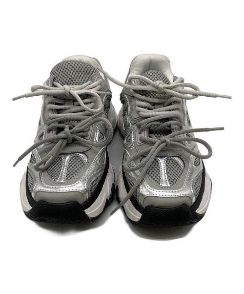 CHARLES & KEITH（チャールズアンドキース）CHARLES & KEITH (チャールズアンドキース) チャンキースニーカー グレー サイズ:38の古着・服飾アイテム