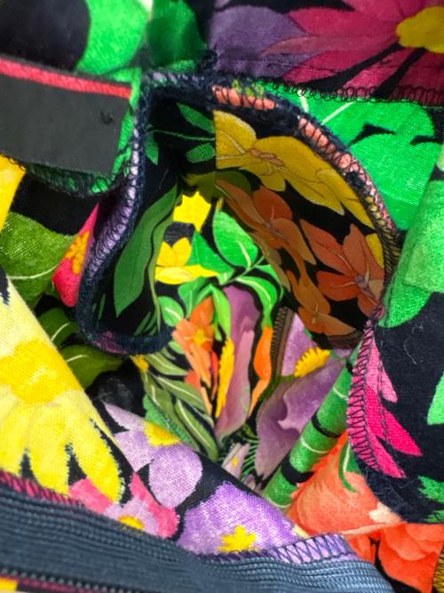 LEONARD（レオナール）LEONARD (レオナール) 半袖カットソー ブラックマルチ サイズ:Mの古着・服飾アイテム