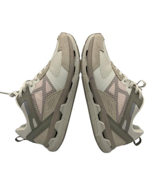 MOISTHROUGH360（モイスルー360）MOISTHROUGH360 (モイスルー360) スニーカー ベージュ サイズ:24.5の古着・服飾アイテム