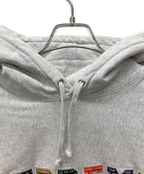 SUPREME（シュプリーム）SUPREME (シュプリーム) プルオーバーパーカー ライトグレー サイズ:Mの古着・服飾アイテム
