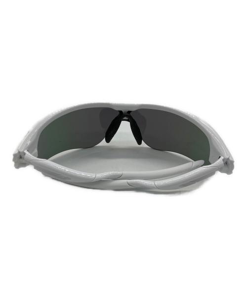 OAKLEY（オークリー）OAKLEY (オークリー) サングラス ホワイトの古着・服飾アイテム