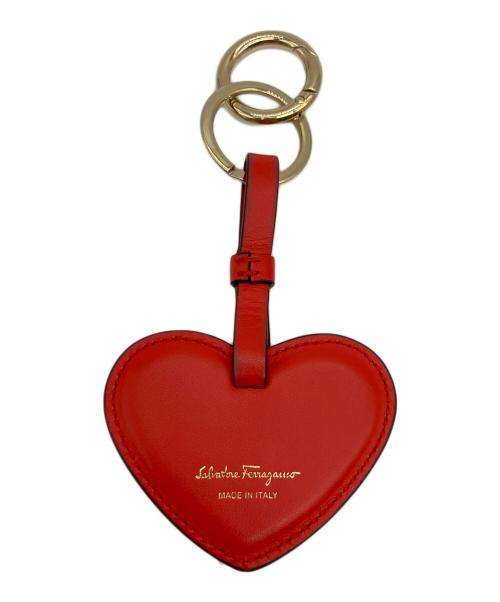 Salvatore Ferragamo（サルヴァトーレ フェラガモ）Salvatore Ferragamo (サルヴァトーレ フェラガモ) ハート型チャーム レッドの古着・服飾アイテム