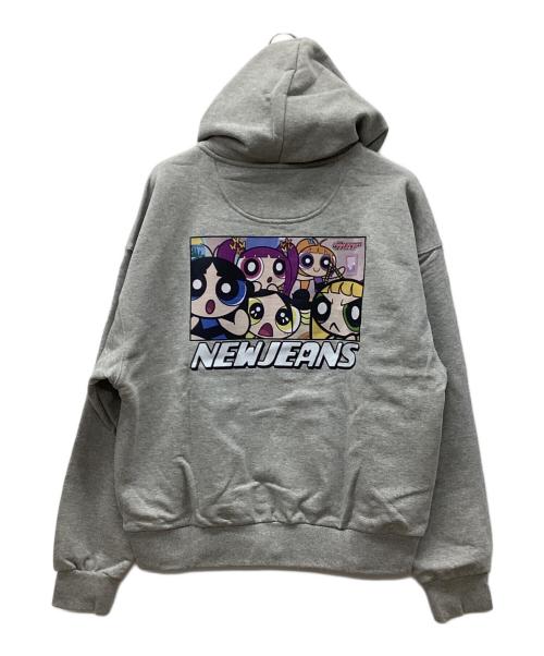 THE POWERPUFF GERLS（ザ パワーパフガールズ）THE POWERPUFF GERLS (ザ パワーパフガールズ) NewJeans (ニュージーンズ) パーカー グレー サイズ:LARGEの古着・服飾アイテム