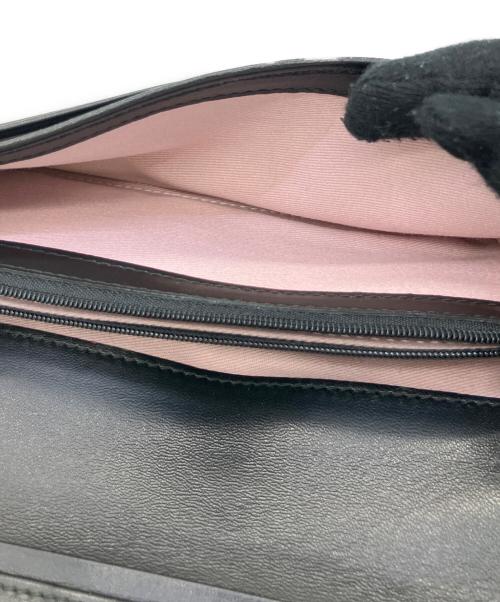 RED VALENTINO（レッドヴァレンティノ）RED VALENTINO (レッドヴァレンティノ) 長財布 ブラックの古着・服飾アイテム
