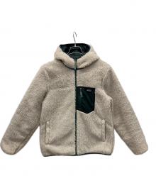 Patagonia（パタゴニア）の古着「リバーシブルフリースジャケット」｜グリーン×ベージュ