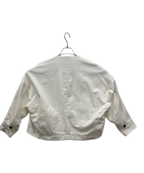 ebure（エブール）ebure (エブール) ノーカラージャケット アイボリー サイズ:36の古着・服飾アイテム