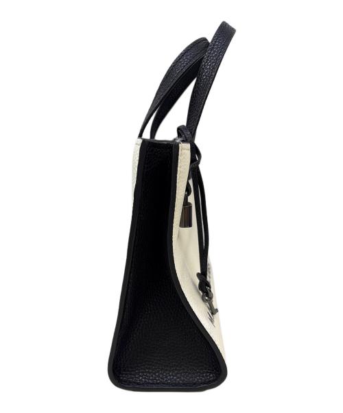 MARC JACOBS（マークジェイコブス）MARC JACOBS (マークジェイコブス) 2WAYバッグ ホワイト×ブラックの古着・服飾アイテム