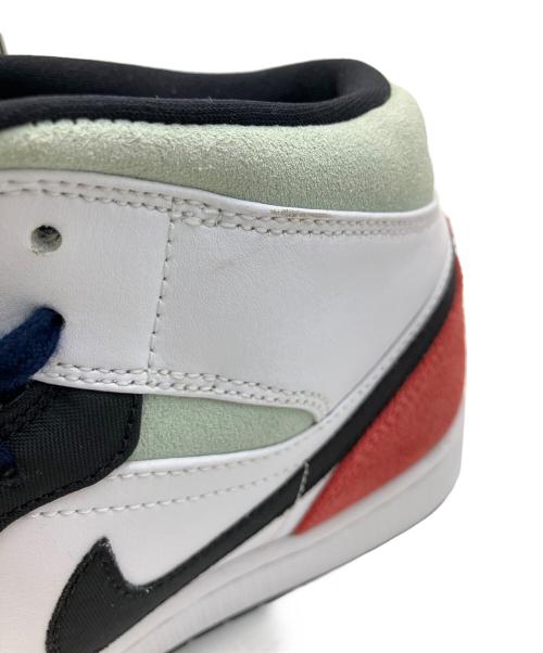 NIKE（ナイキ）NIKE (ナイキ) ミッドカットスニーカー ホワイト×ブラック×グリーン×レッド サイズ:28.5cmの古着・服飾アイテム