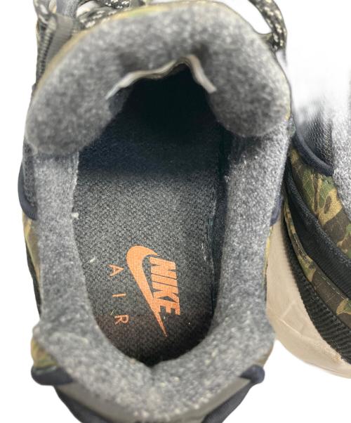 NIKE（ナイキ）NIKE (ナイキ) スニーカー カーキ×ブラック サイズ:28.5の古着・服飾アイテム