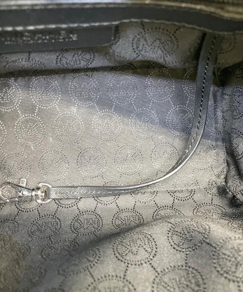 MICHAEL KORS（マイケルコース）MICHAEL KORS (マイケルコース) ショルダーバッグ ブラックの古着・服飾アイテム